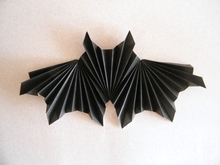Origami Bat by Ioana Stoian on giladorigami.com
