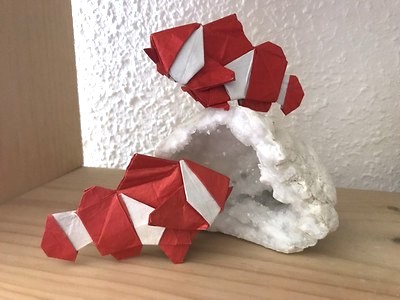 Origami Clownfish by Inayoshi Hidehisa on giladorigami.com