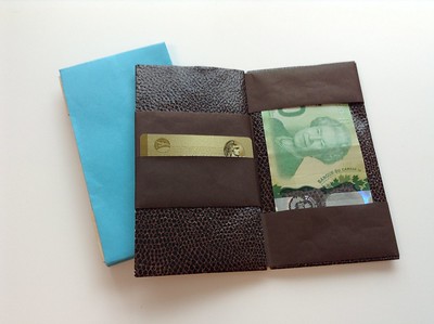 Origami Magic wallet by Yami Yamauchi on giladorigami.com