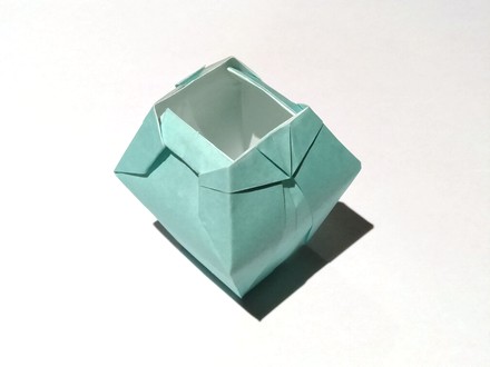 Origami Vase IV by Aldo Putignano on giladorigami.com