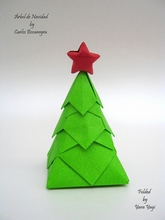 Origami Christmas tree by Carlos Bocanegra on giladorigami.com