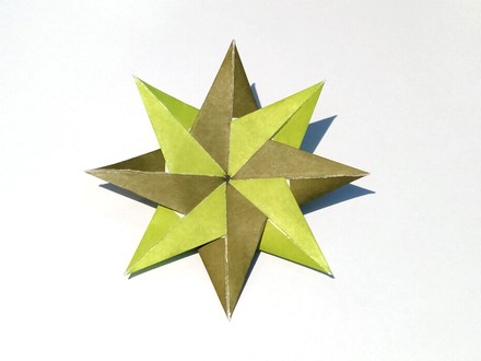 Origami Atsuro star by Usman Rosyidhi on giladorigami.com