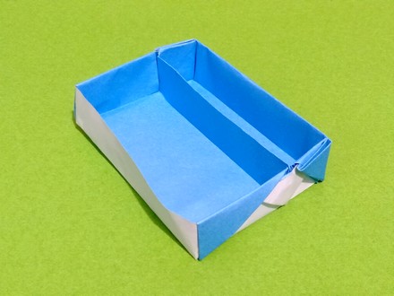 Origami Box with division by Philip Shen on giladorigami.com