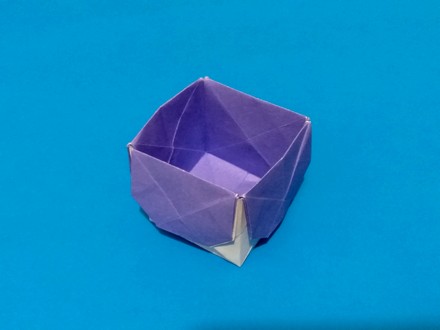 Origami Portable case by Kawate Ayako on giladorigami.com