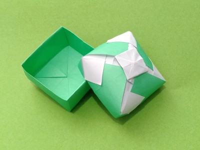 Origami Twisted ichimatsu box by Miyuki Kawamura on giladorigami.com